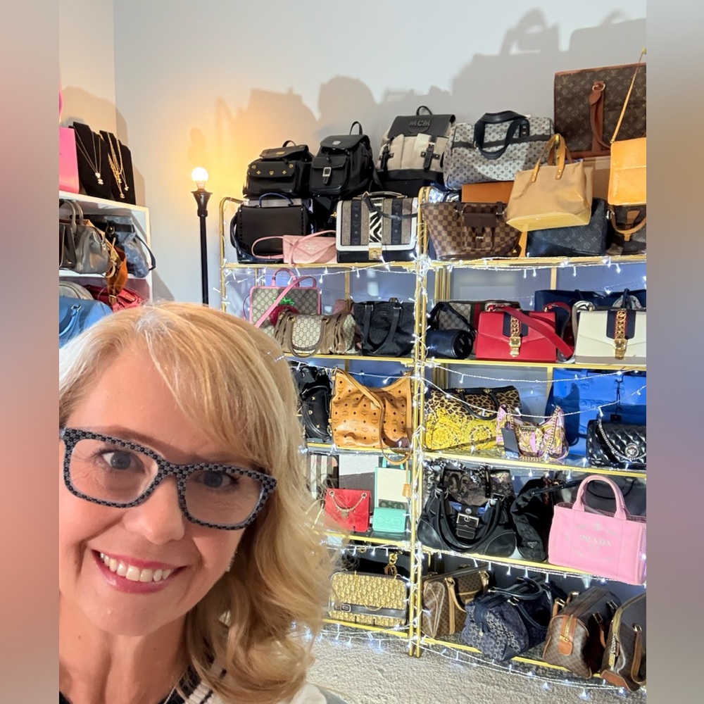 WENDY'S LUXE LIST: HANDBAG MUST-HAVES (Live Show Flyer) - Picture 5 of 12